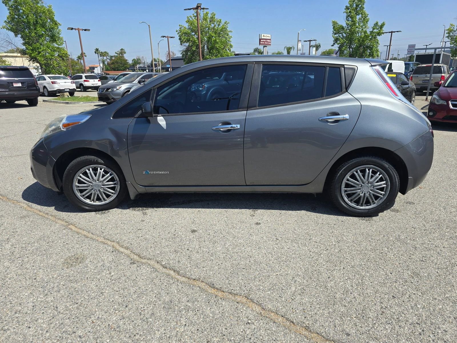 Used 2016 Nissan Leaf S w/ Charger Package FWD image 8