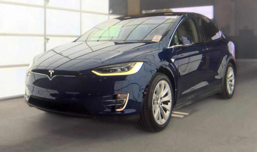 Used 2018 Tesla Model X 75D AWD/4WD image 2