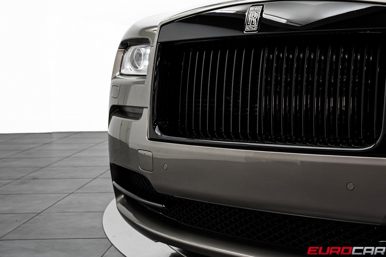 Used 2015 Rolls-Royce Wraith image 11