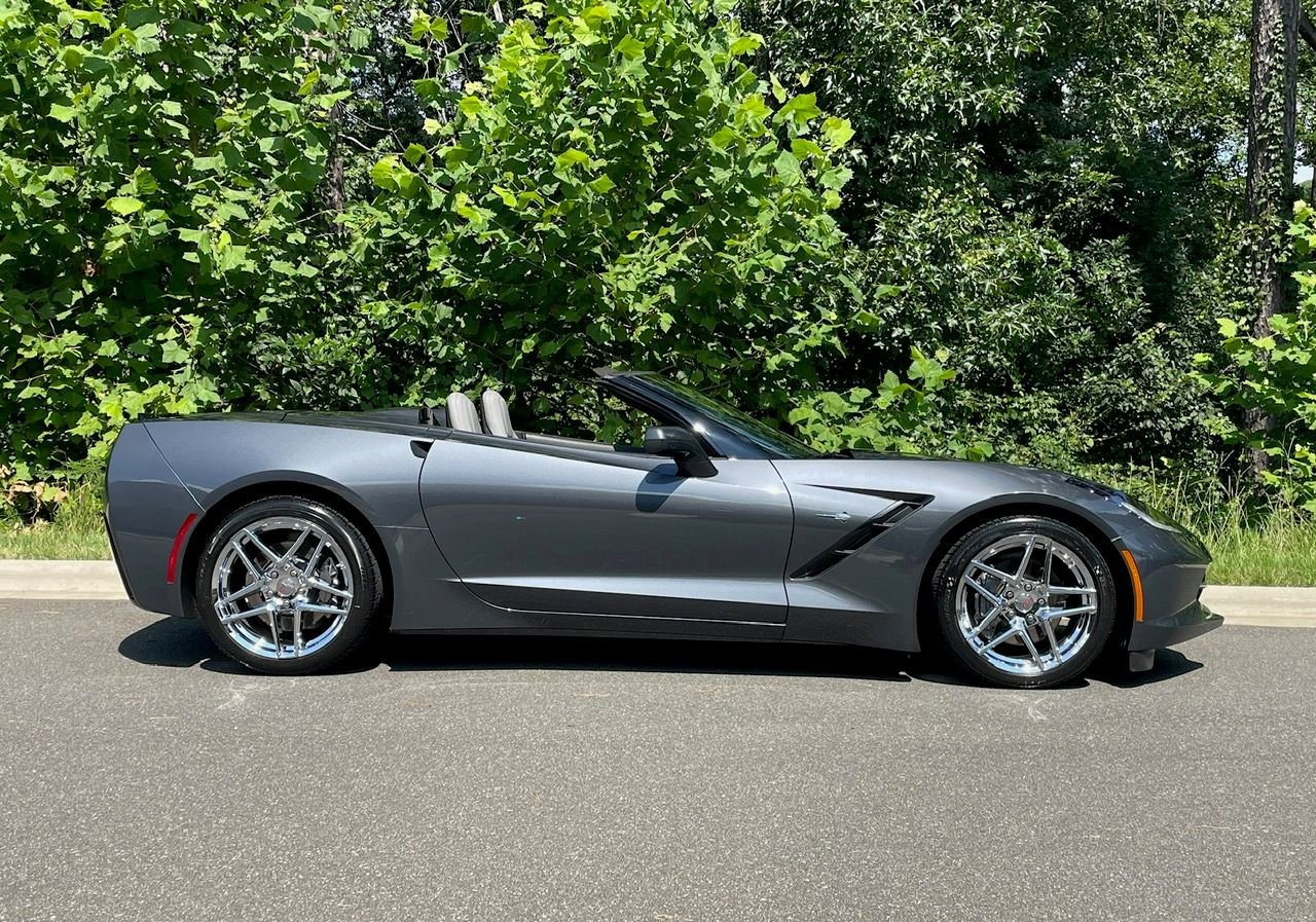 Used 2014 Chevrolet Corvette Stingray Convertible w/ 2LT Preferred Equipment Group image 4