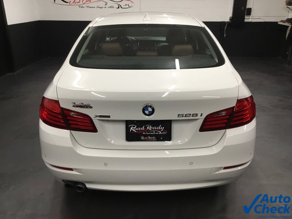 Used 2016 BMW 528i xDrive Sedan AWD/4WD image 6