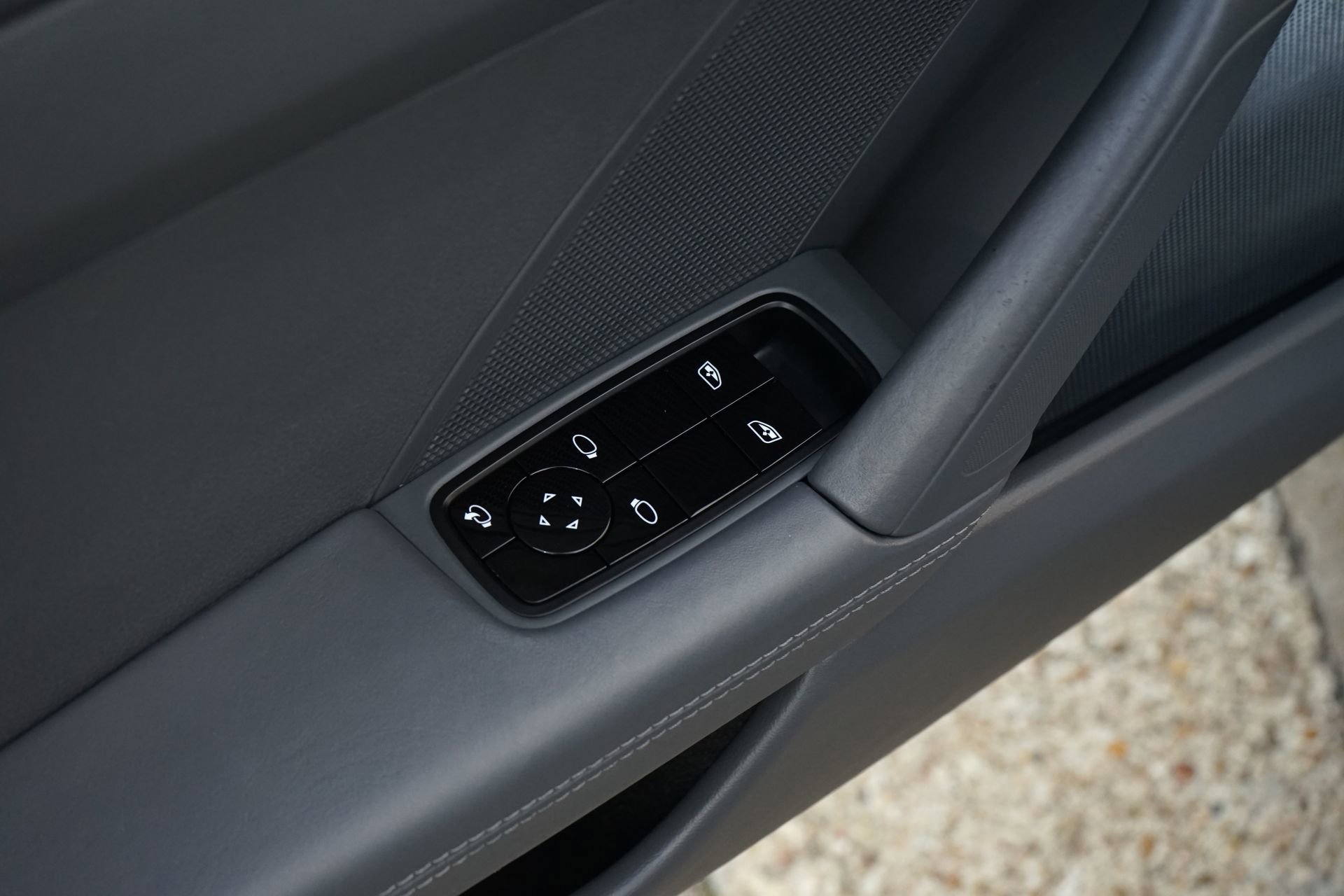 Used 2021 Porsche 911 Carrera image 24