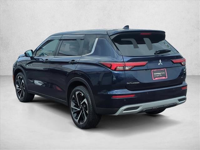 Used 2022 Mitsubishi Outlander SE image 10