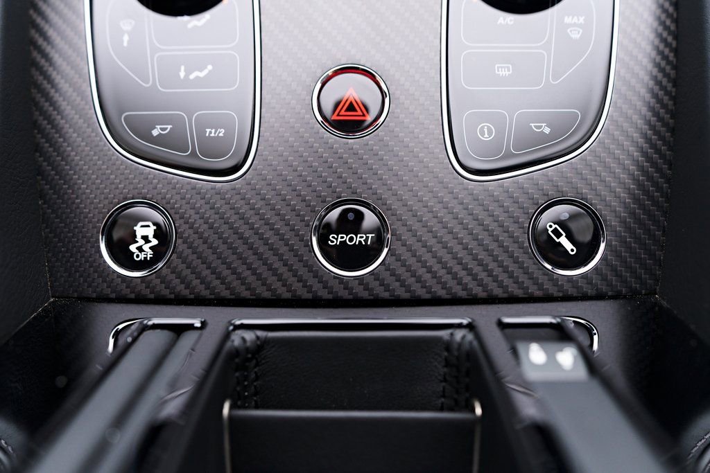 Used 2016 Aston Martin DB9 GT RWD image 85