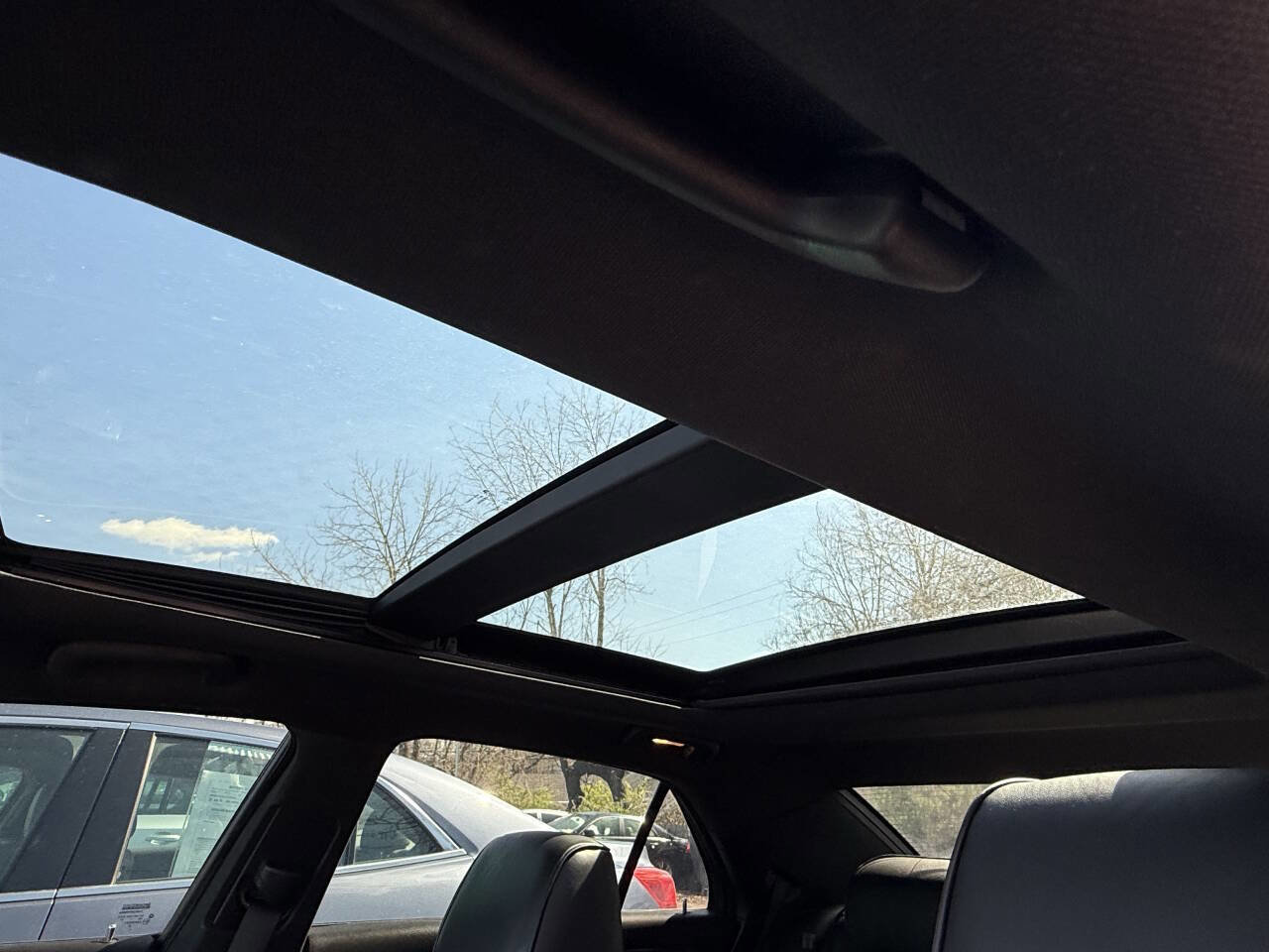 Used 2011 Chrysler 300 C image 21