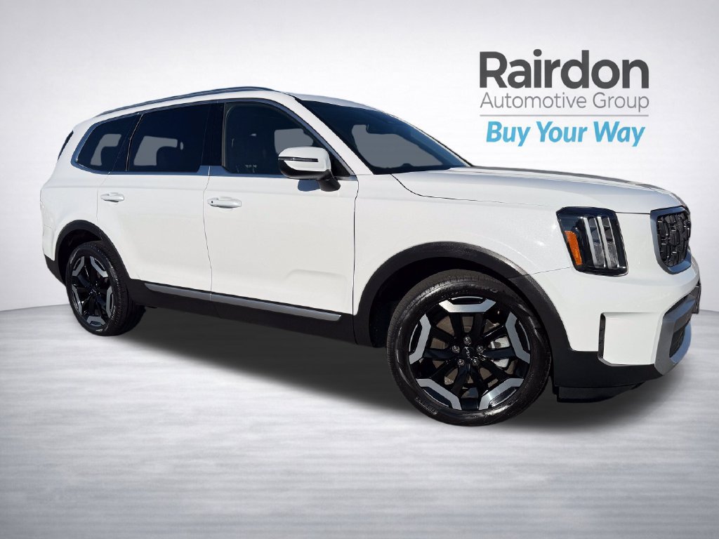 Certified 2024 Kia Telluride EX w/ EX Captain's Chair Package