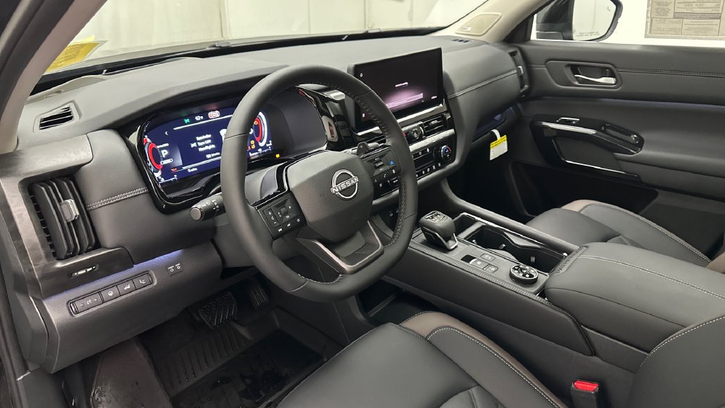 New 2026 Nissan Pathfinder Platinum w/ Lighting Package AWD/4WD image 21
