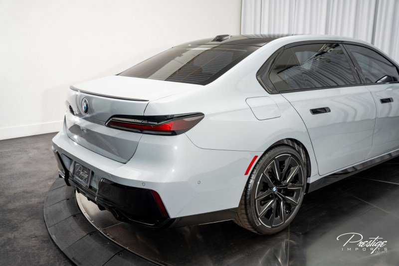 Used 2023 BMW 740i w/ Parking Assistance Package image 19