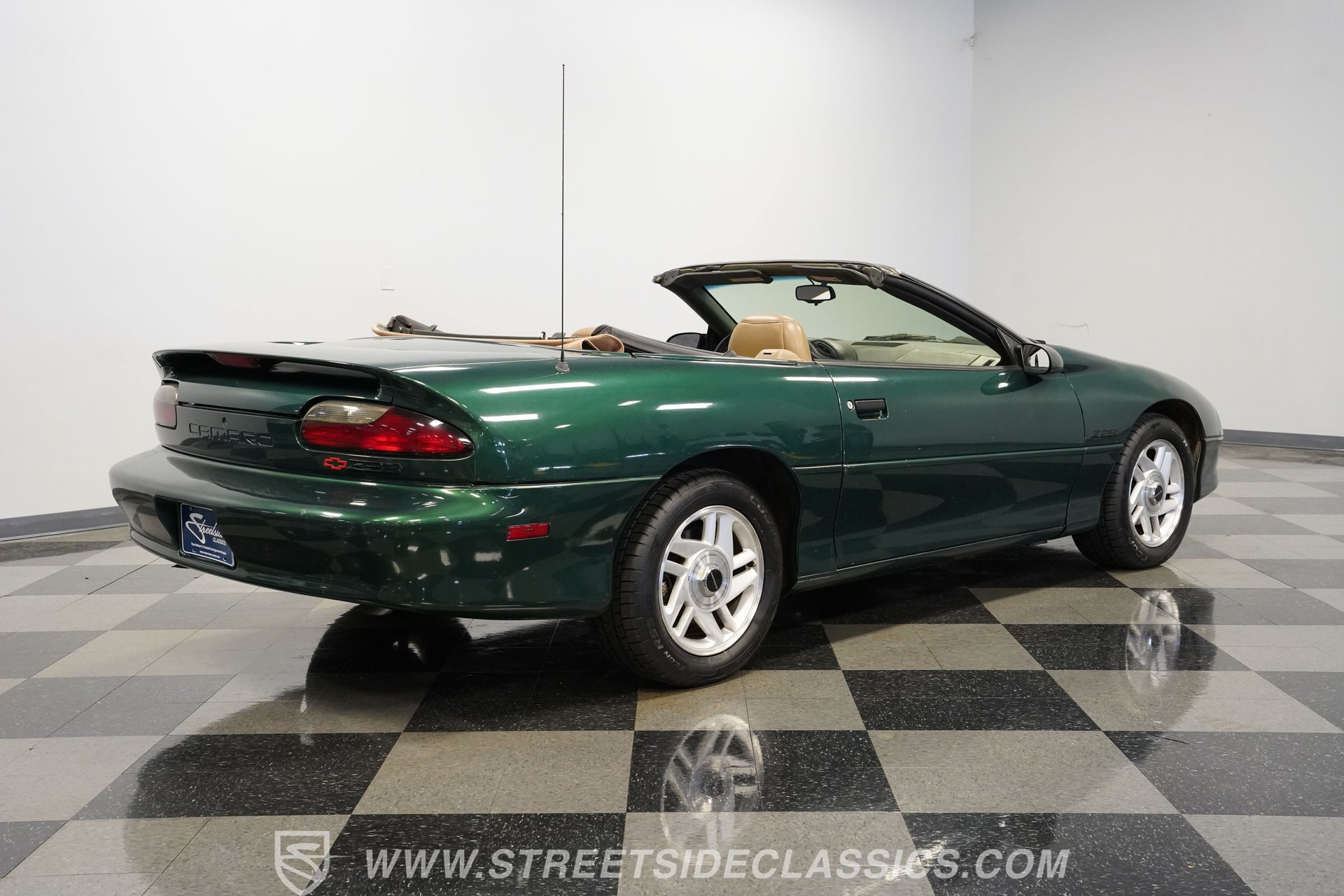 Used 1995 Chevrolet Camaro Z28 RWD image 13