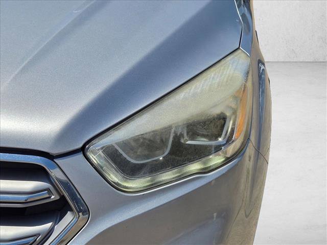 Used 2017 Ford Escape Titanium FWD image 4