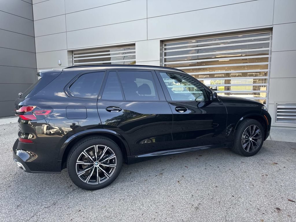 Used 2024 BMW X5 xDrive40i w/ Executive Package AWD/4WD image 7