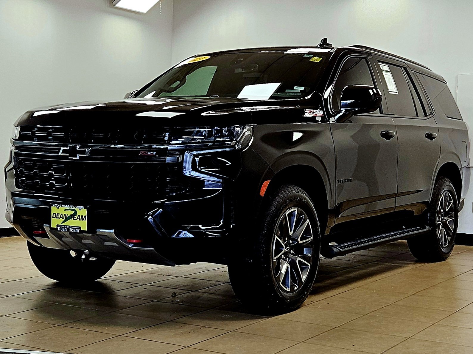 Used 2021 Chevrolet Tahoe Z71 AWD/4WD image 2