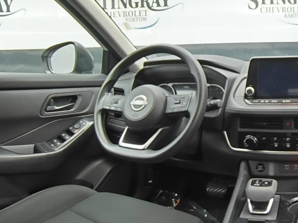 Used 2024 Nissan Rogue S FWD image 19
