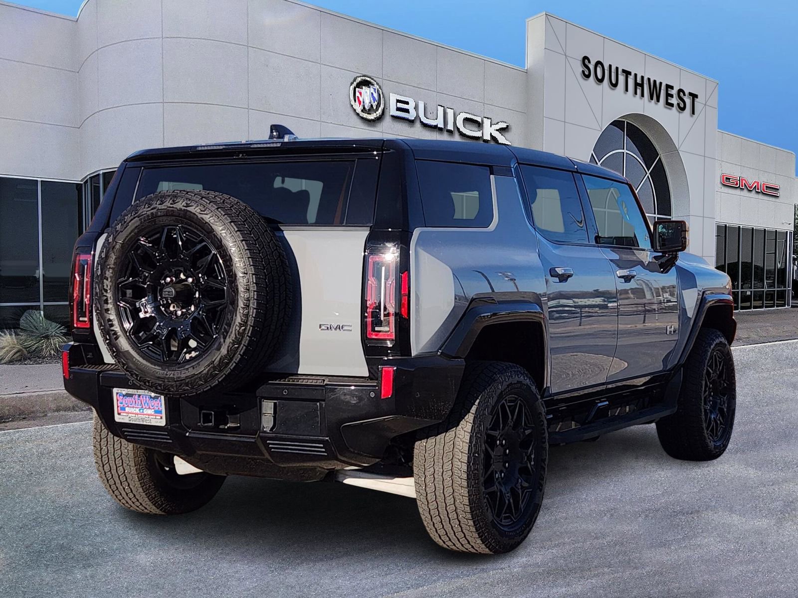New 2025 GMC Hummer EV 2X image 6