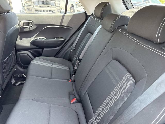 Used 2025 Hyundai Venue SEL FWD image 11
