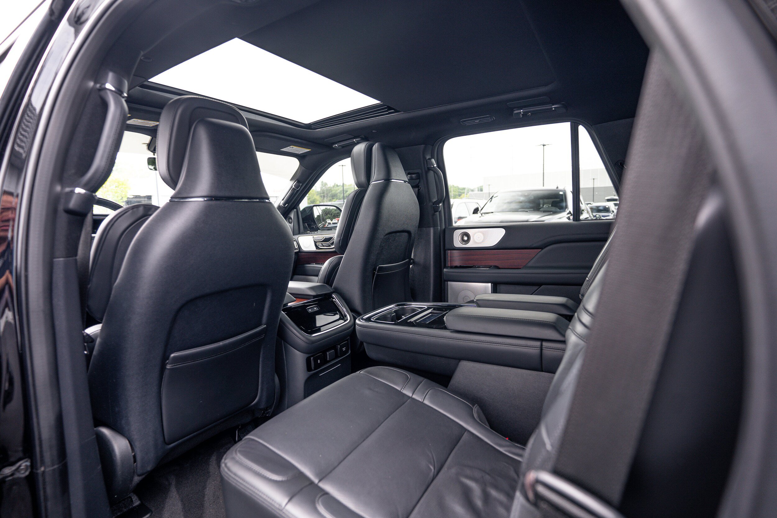 Used 2023 Lincoln Navigator Reserve AWD/4WD image 19