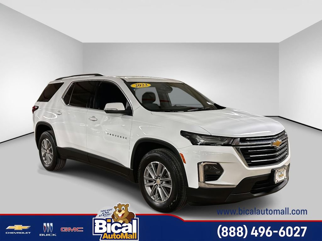 Used 2023 Chevrolet Traverse LT image 1