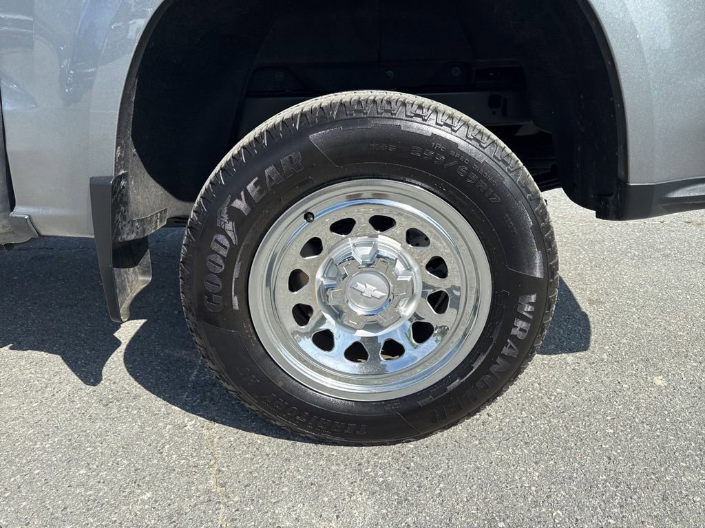 Used 2023 Chevrolet Colorado W/T image 27