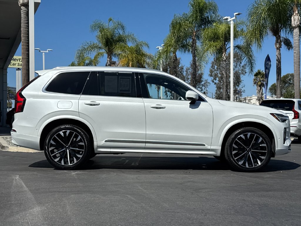 Certified 2026 Volvo XC90 B6 Plus AWD/4WD image 6