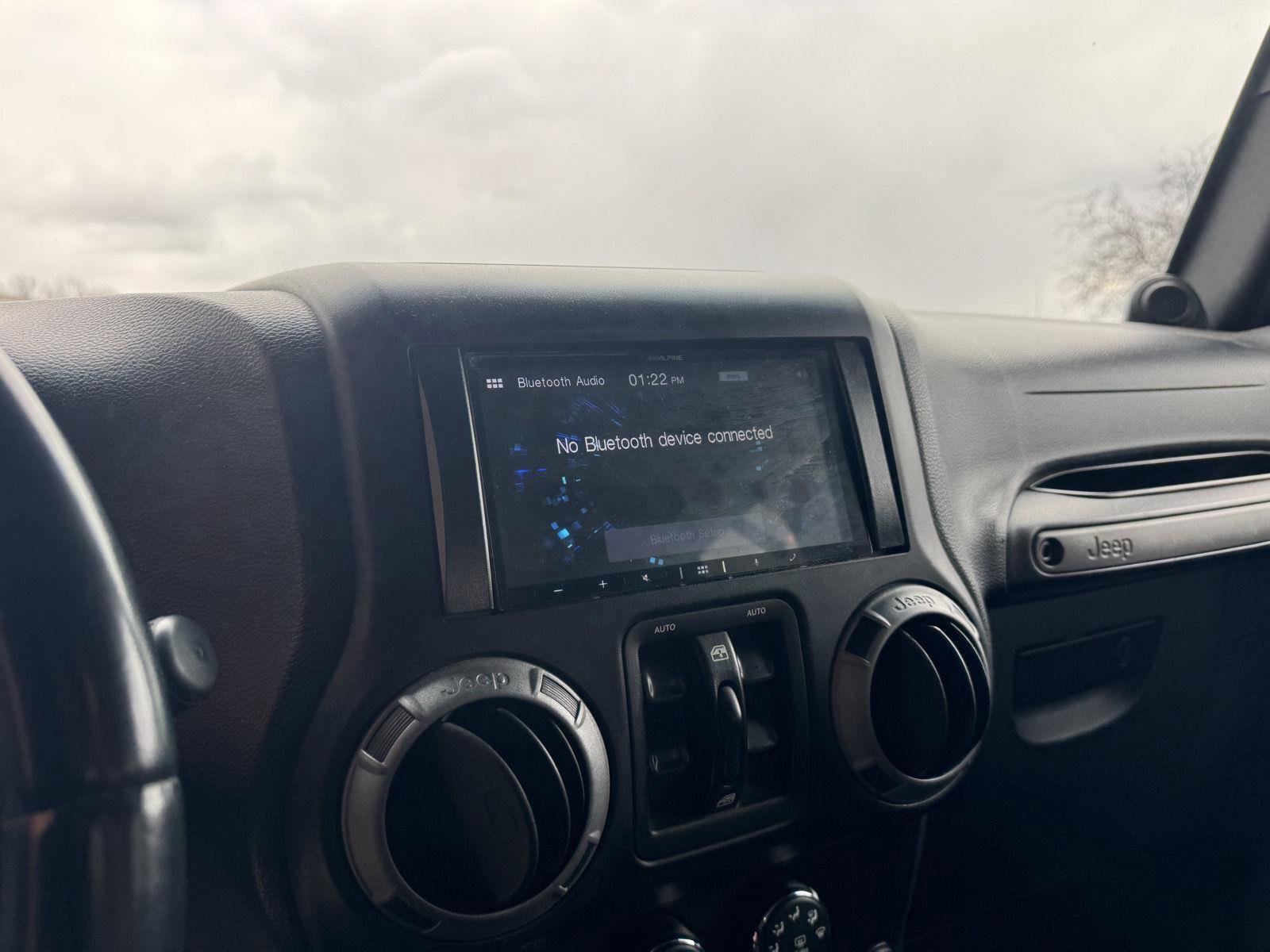 Used 2012 Jeep Wrangler Unlimited Sport image 13