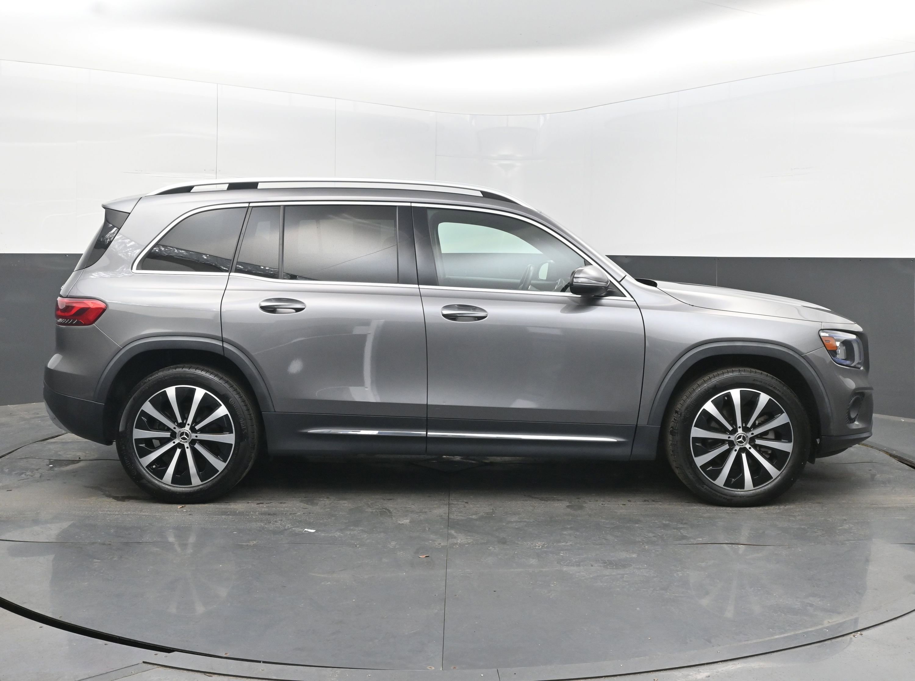 Used 2023 Mercedes-Benz GLB 250 GLB 250 image 8