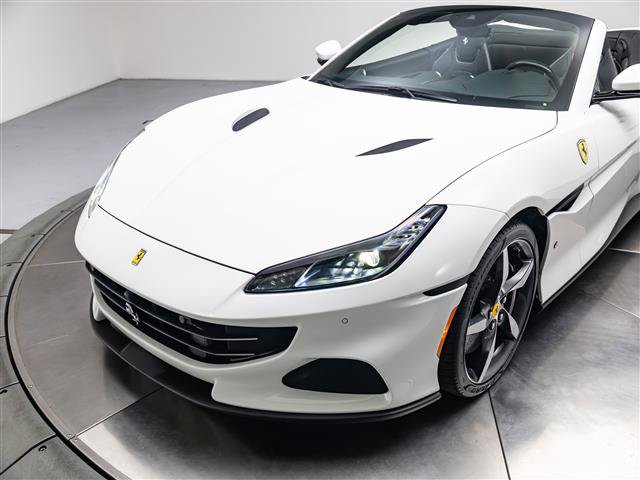 Used 2023 Ferrari Portofino M RWD image 17