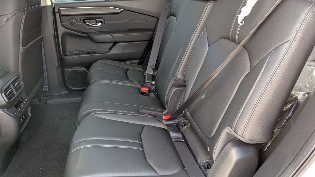 New 2026 Honda Pilot Touring image 9