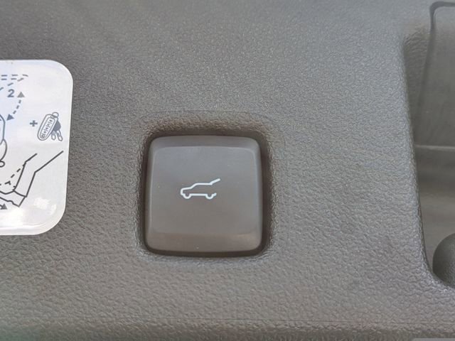 Used 2020 Ford Escape SEL image 14