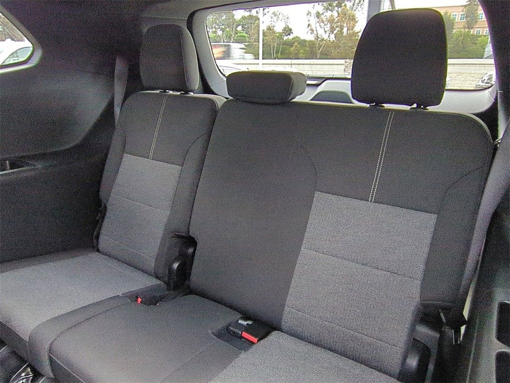 Certified 2025 GMC Acadia Elevation image 24