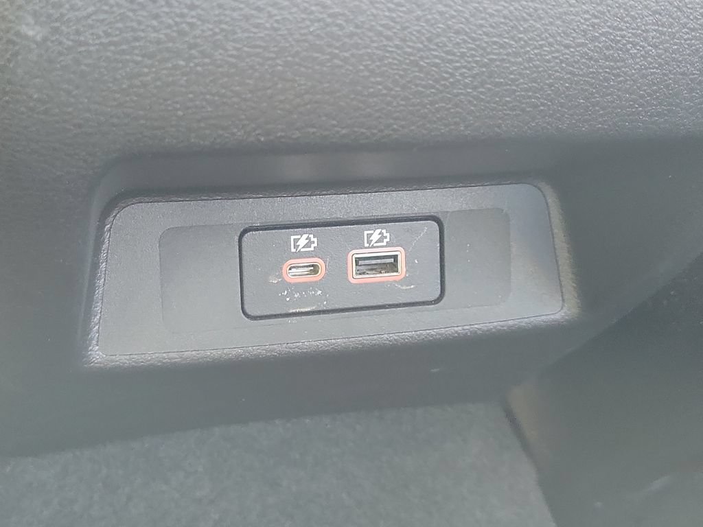 Used 2025 Nissan Altima 2.5 SV FWD image 10