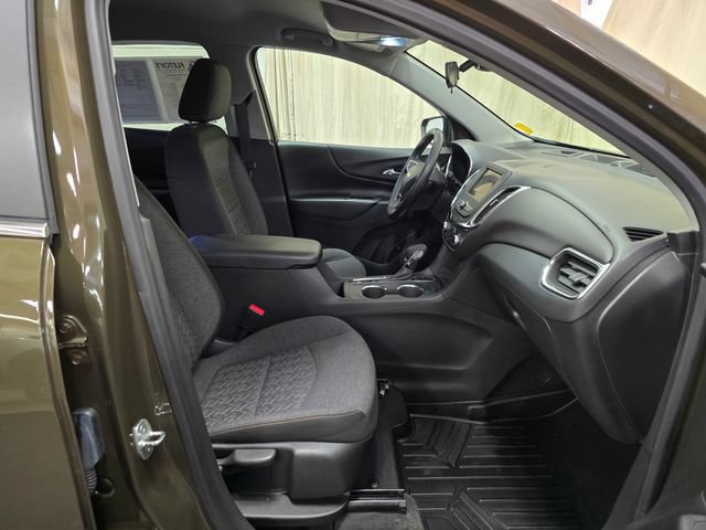 Used 2023 Chevrolet Equinox LT AWD/4WD image 37