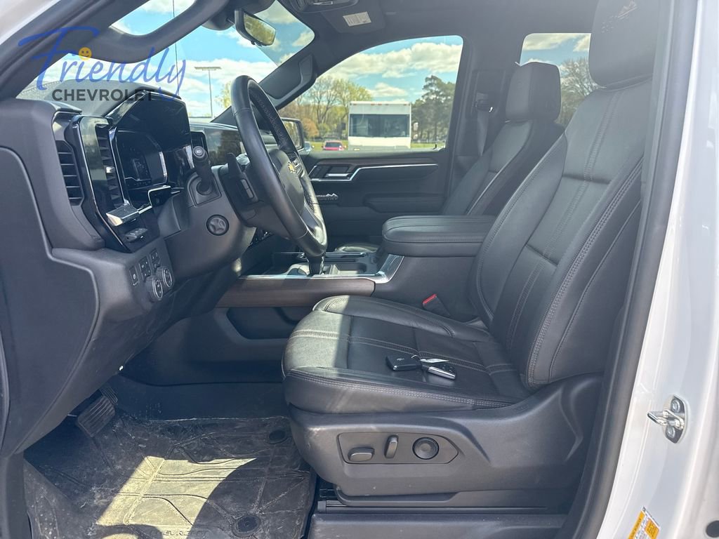Certified 2023 Chevrolet Silverado 1500 High Country w/ High Country Premium Package AWD/4WD image 12