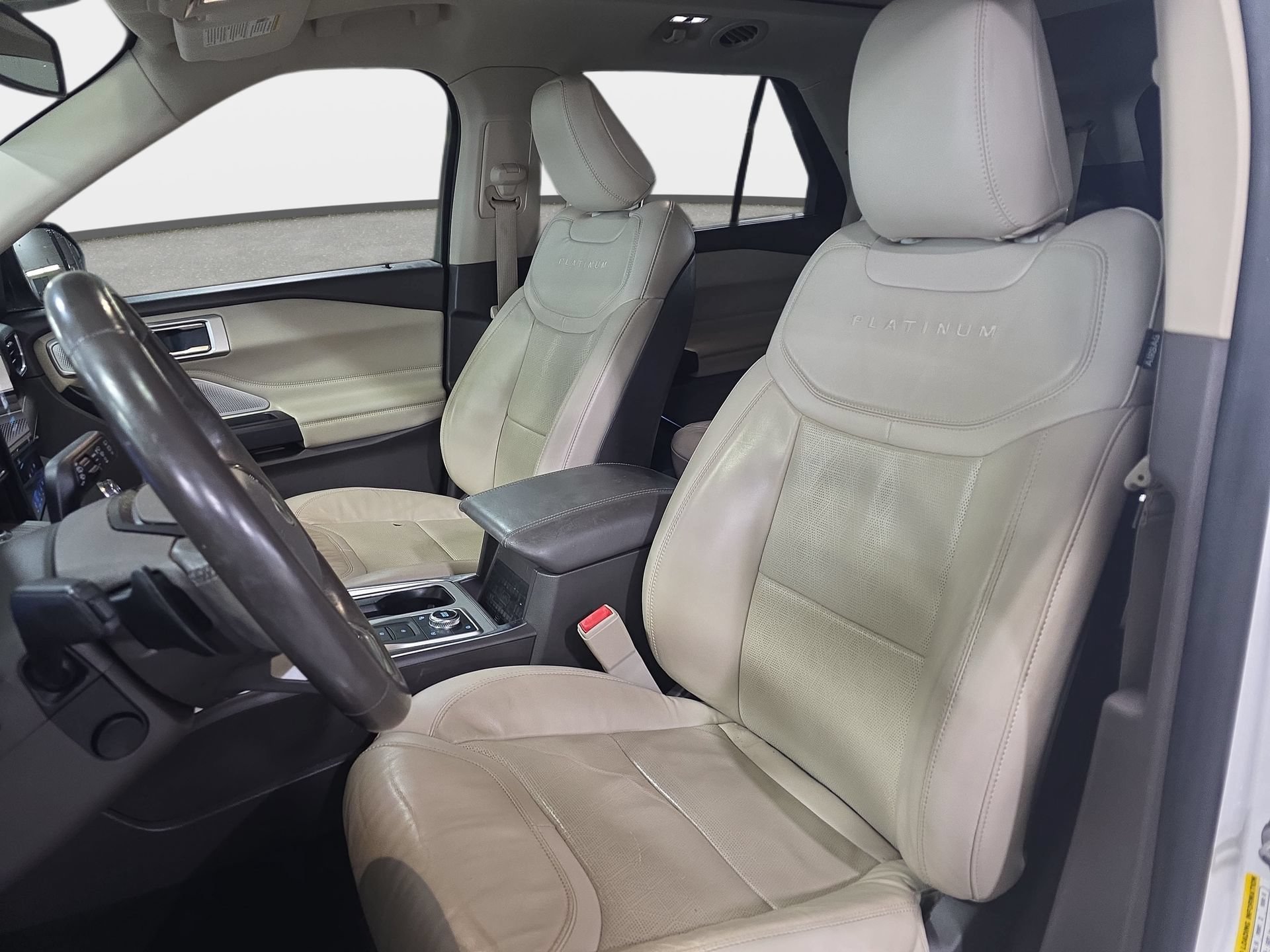 Used 2020 Ford Explorer Platinum w/ Premium Technology Package AWD/4WD image 15