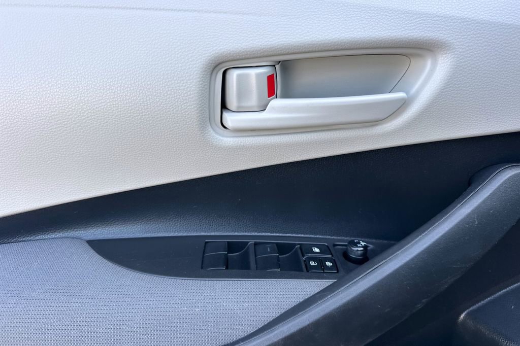 Used 2023 Toyota Corolla LE w/ Carpet Mat Package (TMS) image 13