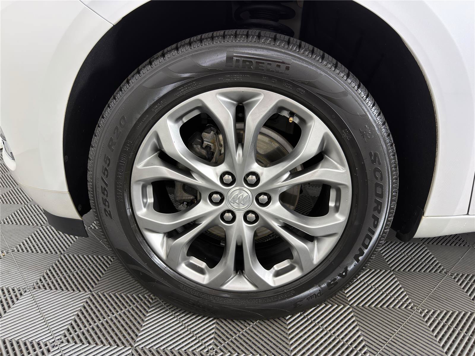 Certified 2021 Buick Enclave Avenir w/ Avenir Technology Package FWD image 9