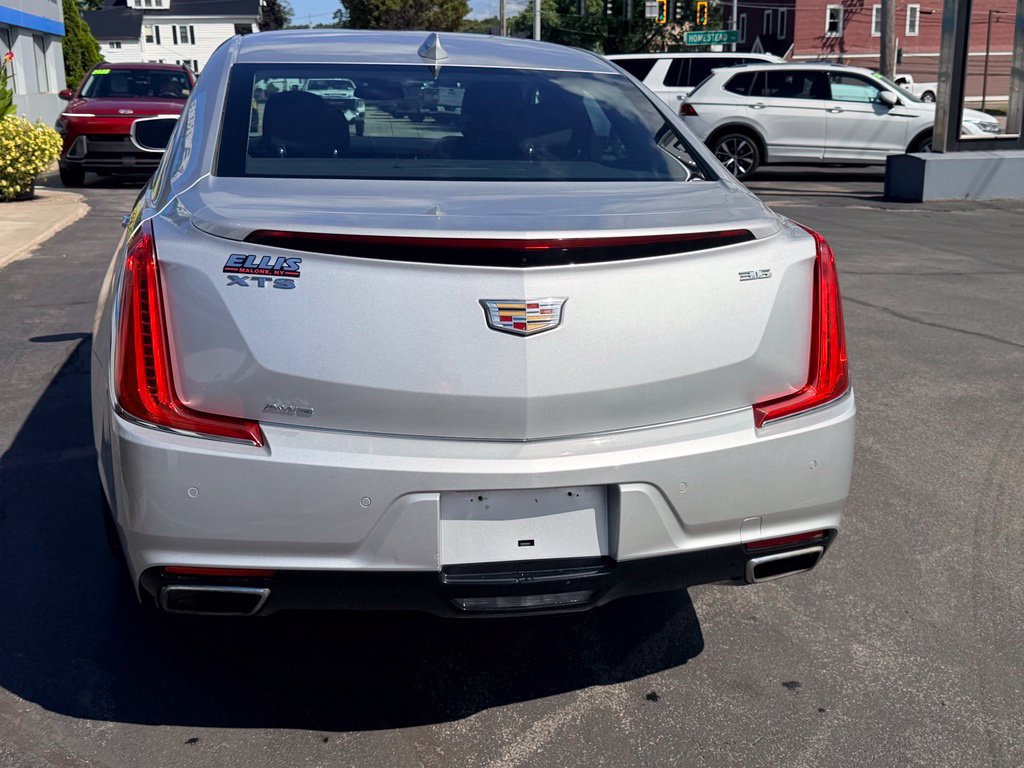 Certified 2018 Cadillac XTS Luxury AWD/4WD image 7