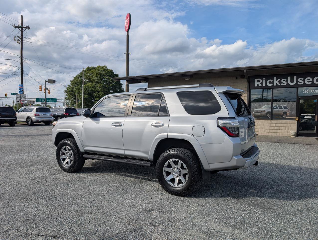 Used 2015 Toyota 4Runner Trail Premium AWD/4WD image 9