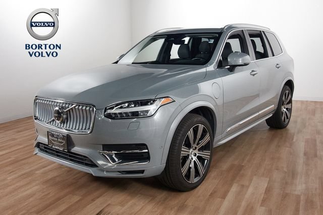 Used 2024 Volvo XC90 T8 Plus w/ Protection Package Premier AWD/4WD video 1