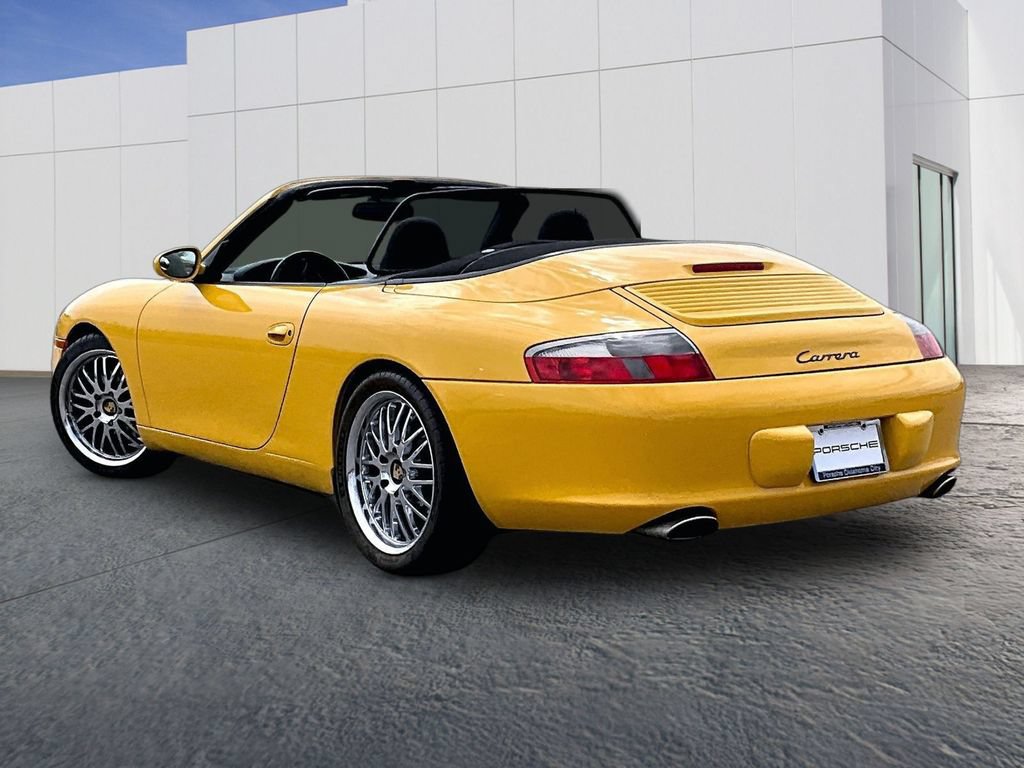Used 2002 Porsche 911 Carrera RWD image 3