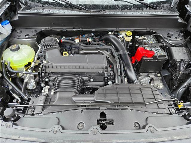 New 2025 Ford Maverick XL w/ Equipment Group 102A image 16