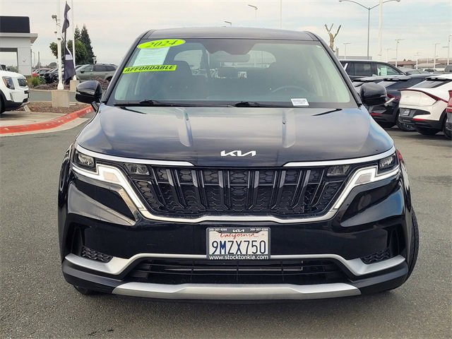 Used 2024 Kia Carnival LX image 2