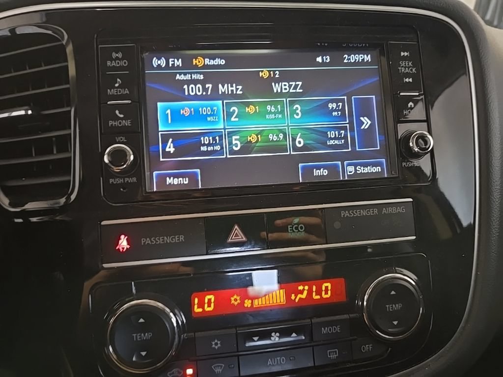 Used 2019 Mitsubishi Outlander ES FWD image 25