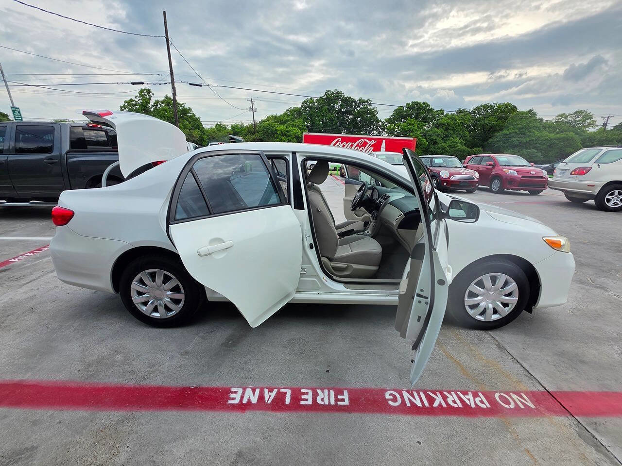 Used 2011 Toyota Corolla LE FWD image 32