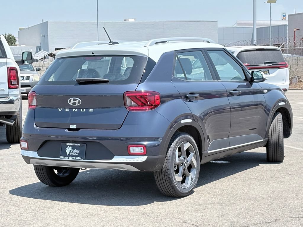 New 2026 Hyundai Venue SEL FWD image 4