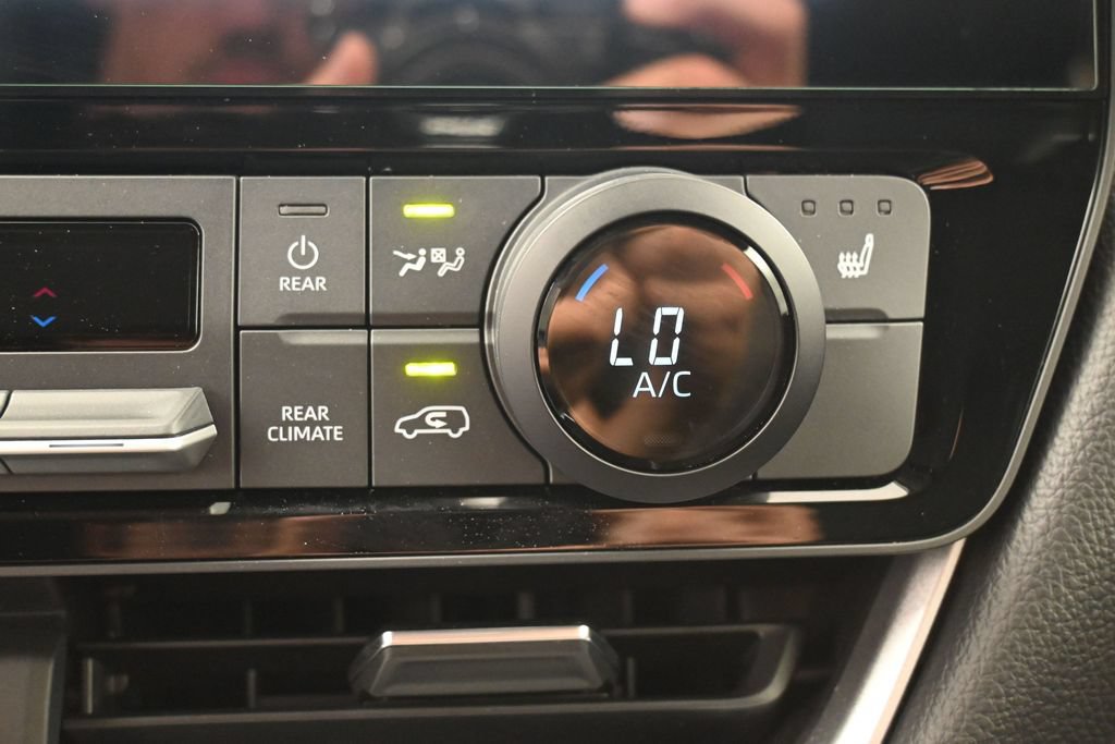 Certified 2024 Toyota Grand Highlander AWD image 23
