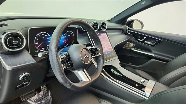 Used 2024 Mercedes-Benz GLC 300 4MATIC w/ AMG Line image 18