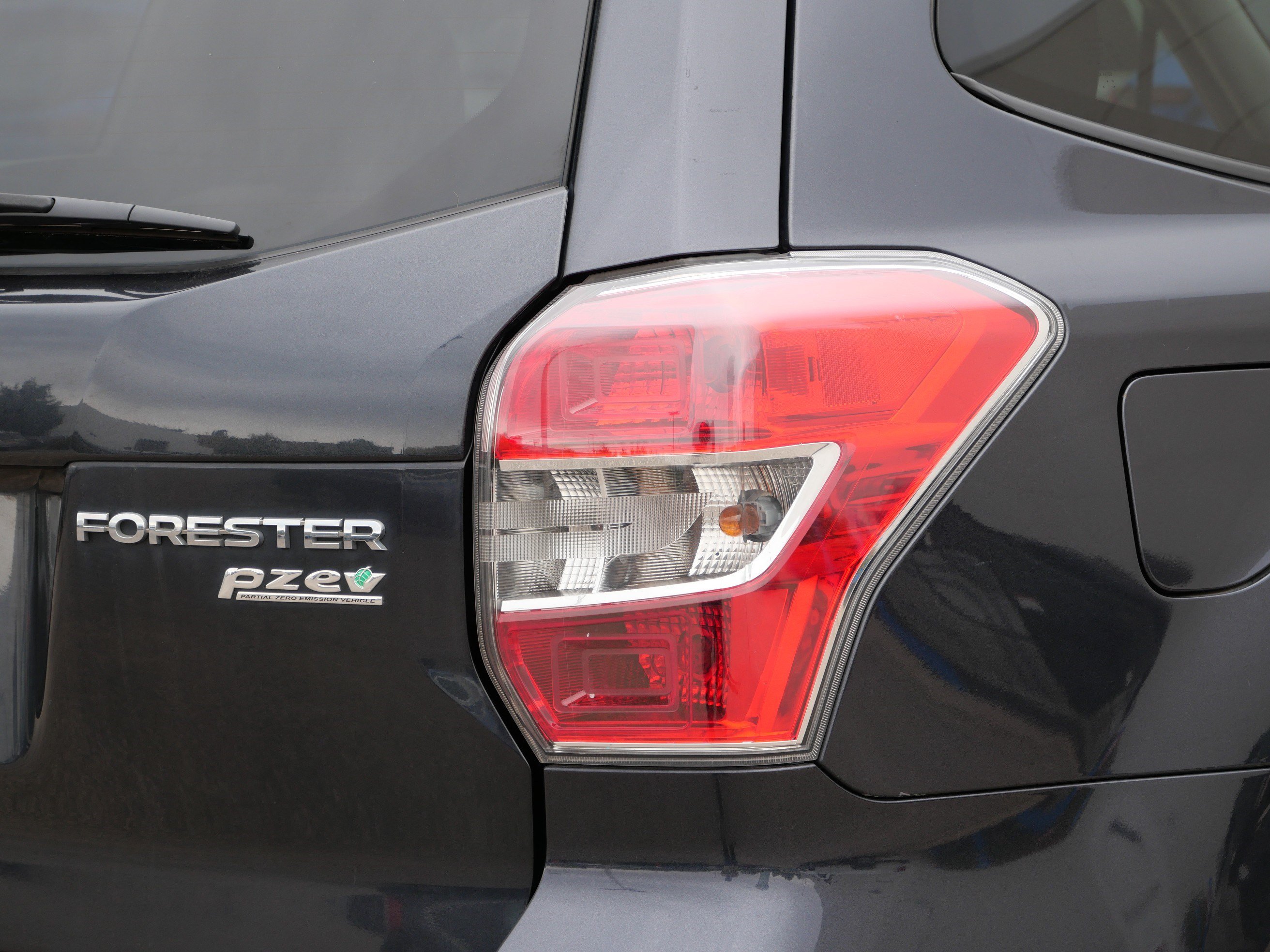 Used 2014 Subaru Forester 2.5i Premium w/ Popular Package #2 AWD/4WD image 17