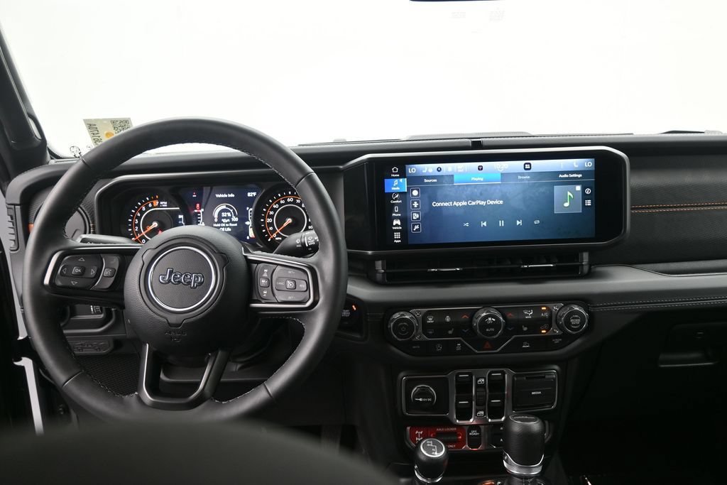 Used 2025 Jeep Gladiator Mojave w/ Convenience Group AWD/4WD image 14