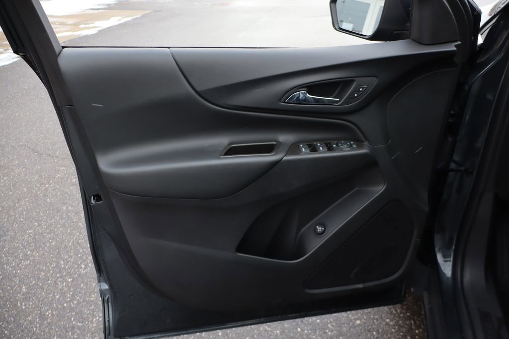 Used 2023 Chevrolet Equinox LT image 9
