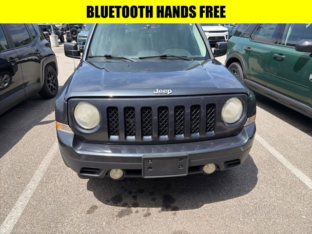 Used 2014 Jeep Patriot Latitude FWD image 2